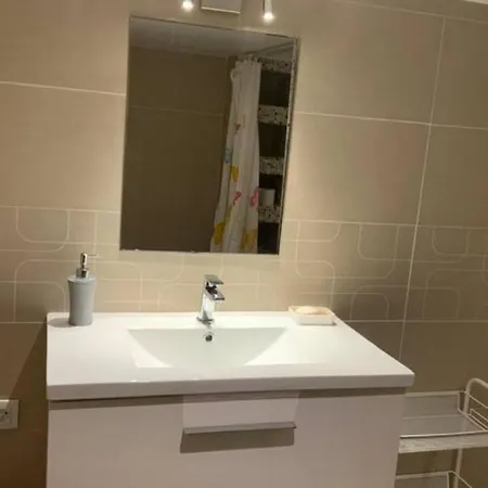 Centre Historique De - Face à La Mairie Appartement *